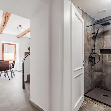 Triglav Apartmaji דירה בובק