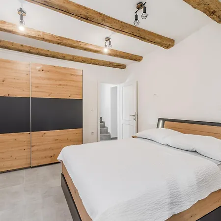 Triglav Apartmaji * בובק
